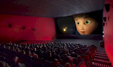 Australia’s leading cinema chains Hoyts, Event and Village will be closing today