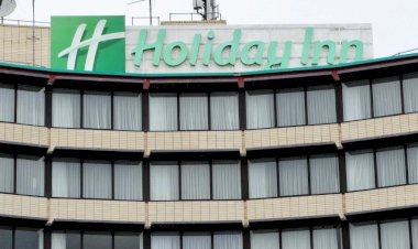 Melbourne’s Holiday Inn cluster grew to 11  amid some states impose border restrictions