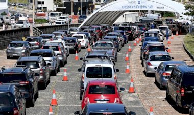 NSW surge to record 6394 cases, on Boxing Day