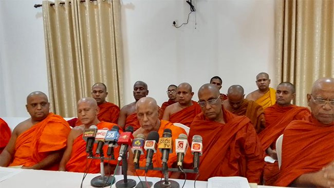 Mahanayaka Theros to issue “Sangha Convention” against government